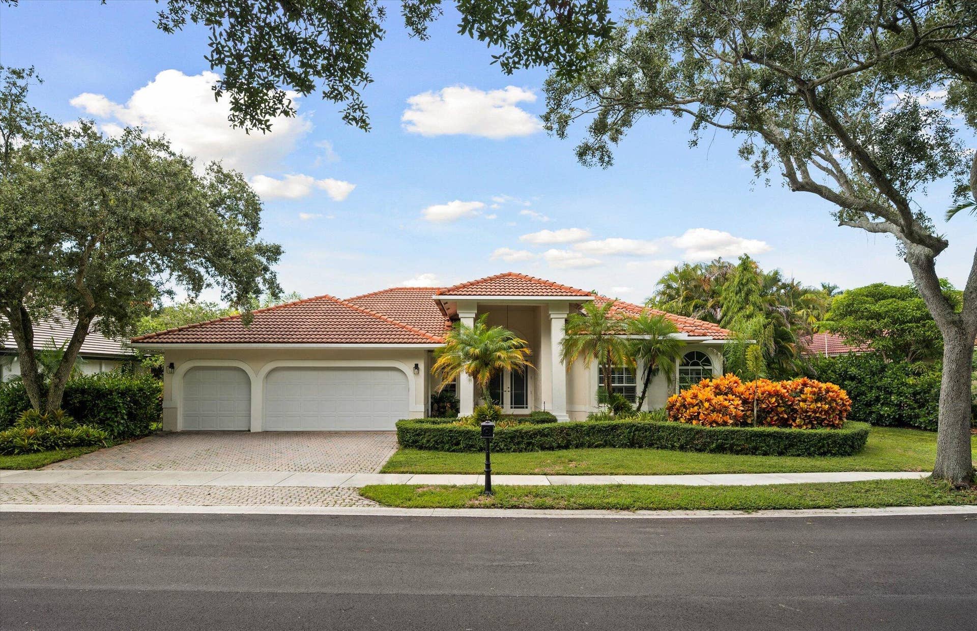 2647 EDGEWATER Drive, Weston, FL 33332 01-2647 Edgewater Dr, Weston-25-Edit
