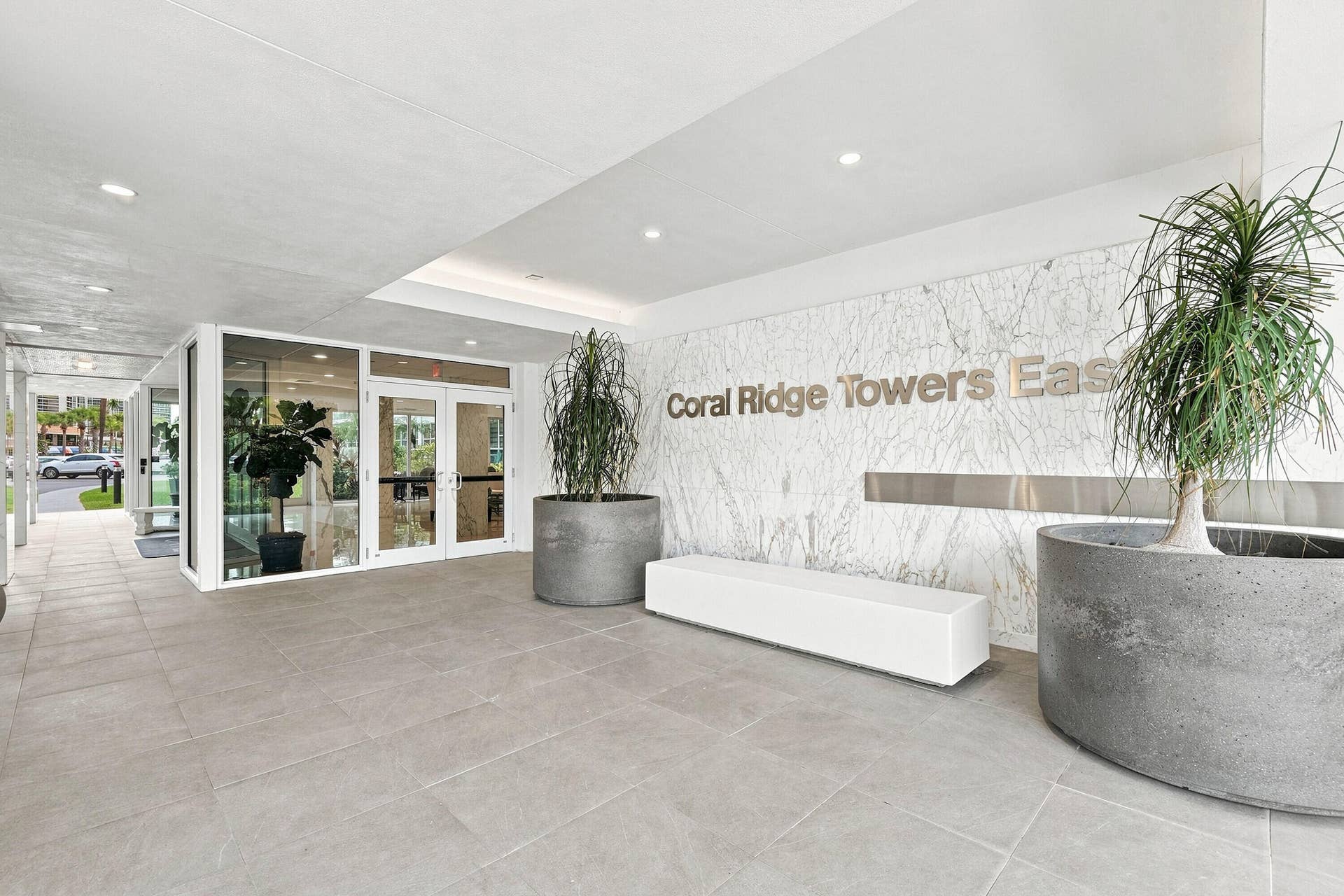 3300 NE 36TH Street, #1105, Fort Lauderdale, FL 33308 07_lobby