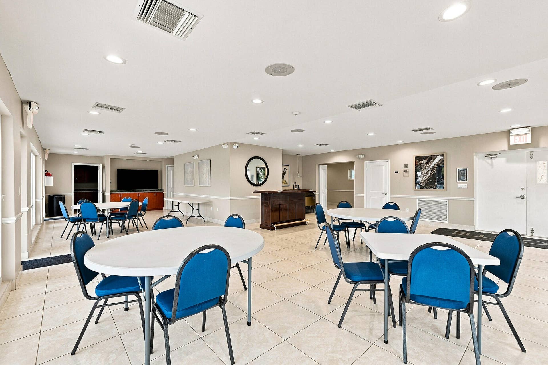 3300 NE 36TH Street, #1105, Fort Lauderdale, FL 33308 04_dining area