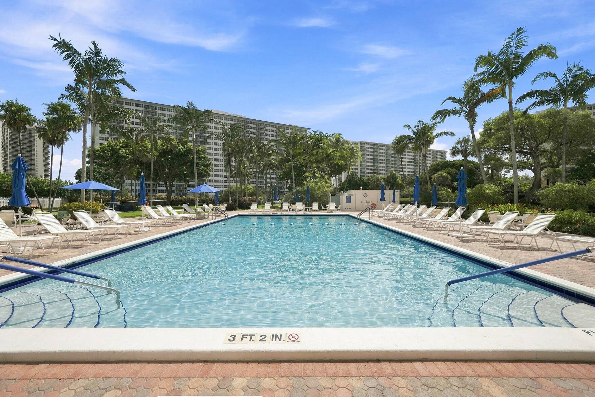 3300 NE 36TH Street, #1105, Fort Lauderdale, FL 33308 19_pool