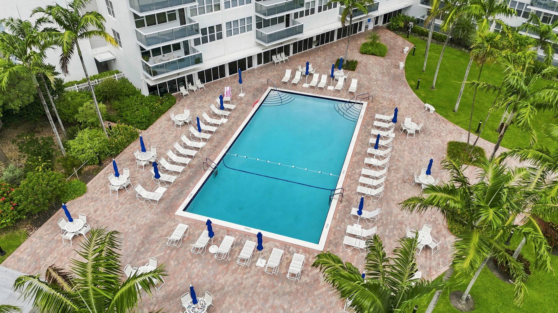 3300 NE 36TH Street, #1105, Fort Lauderdale, FL 33308 30_pool