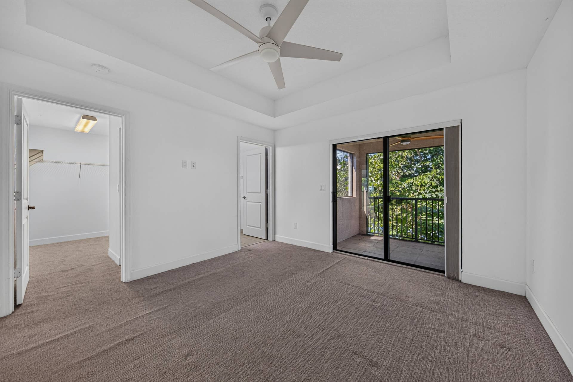 295 primary suite 2