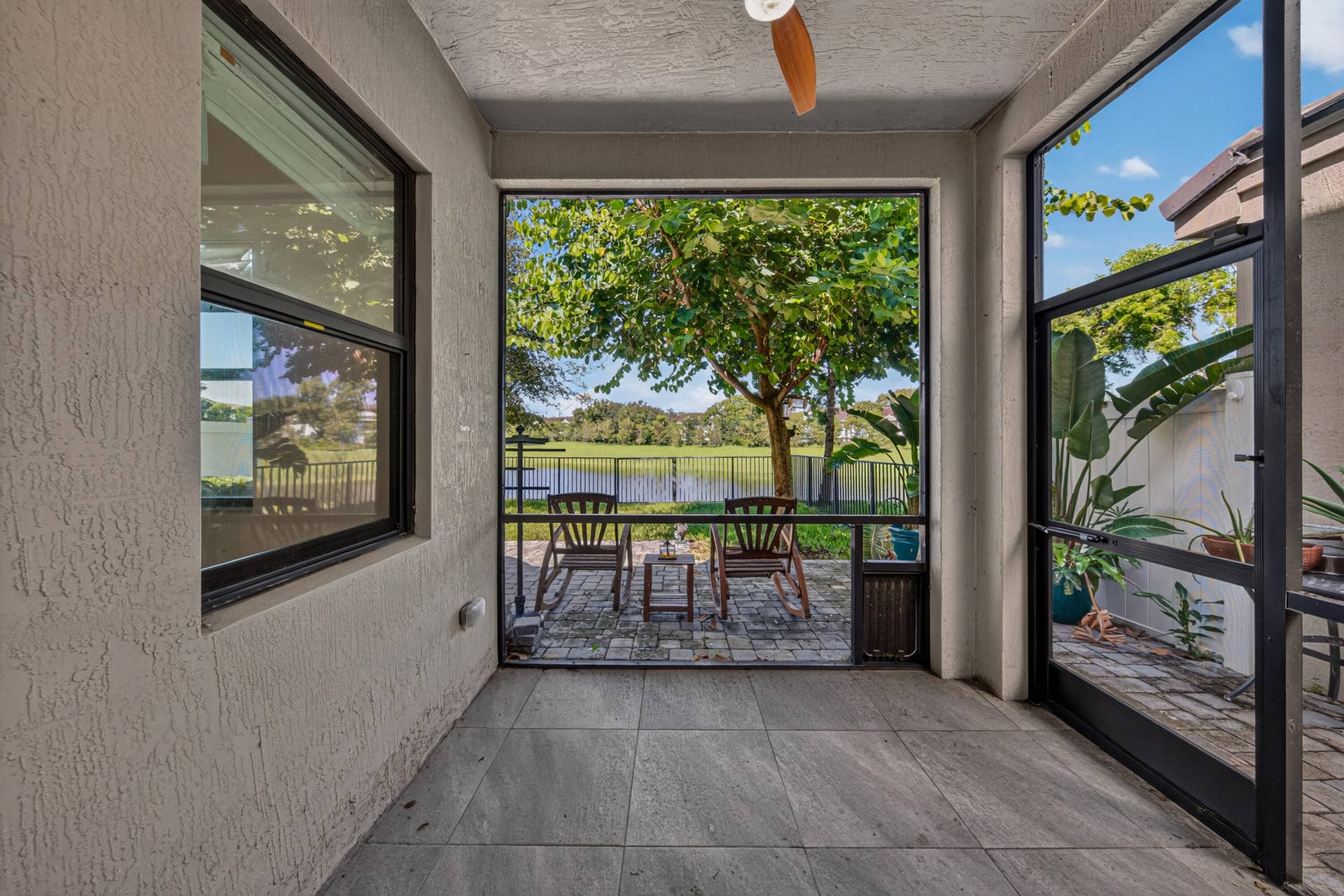 295 outdoor Lanai