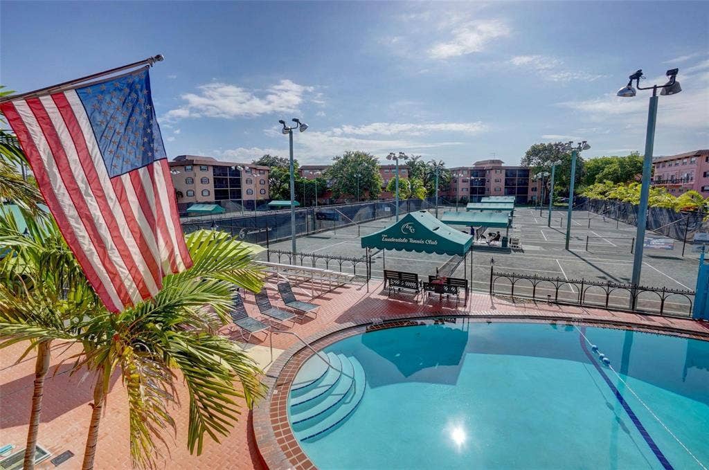 610 TENNIS CLUB Drive, #305, Fort Lauderdale, FL 33311 GetMedia (8)