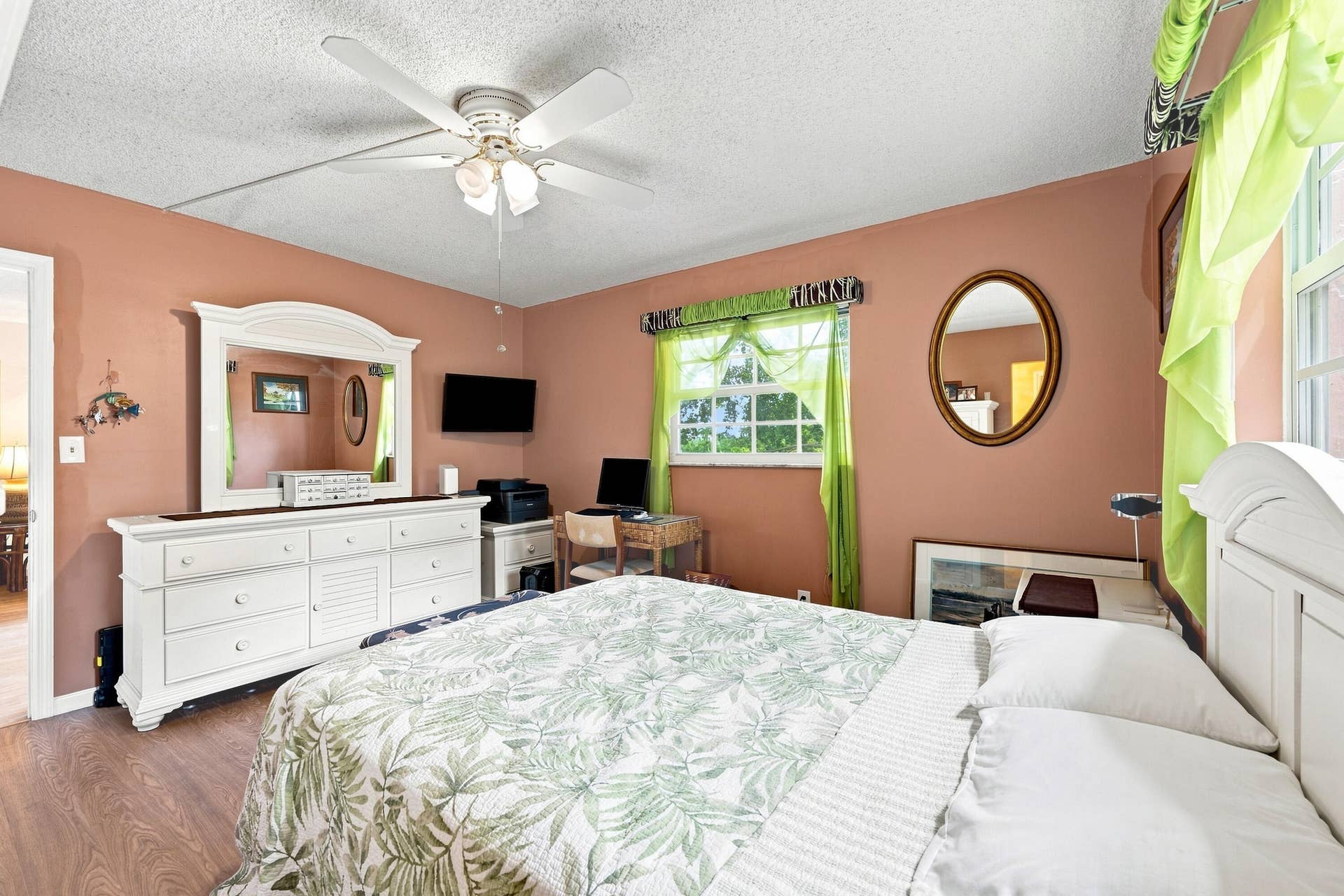 610 TENNIS CLUB Drive, #305, Fort Lauderdale, FL 33311 22_dsc_2562_with_tv