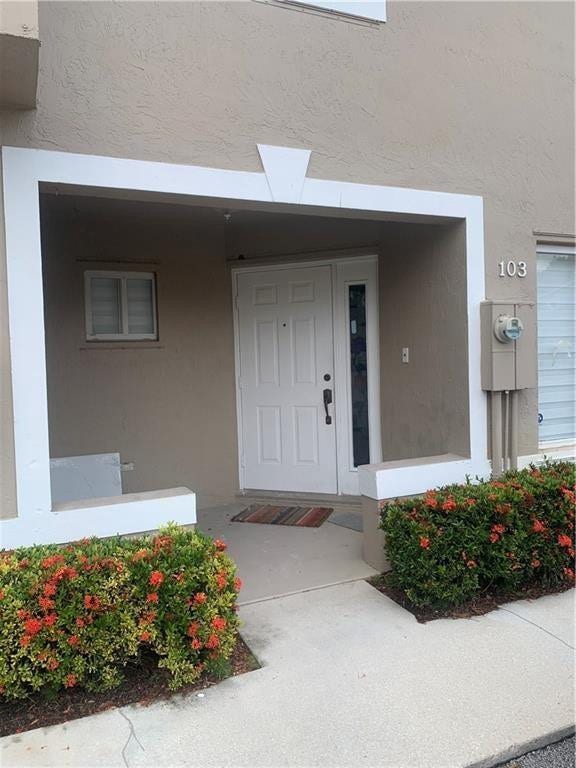 103 Riviera Circle, Weston, FL 33326 Photo 1