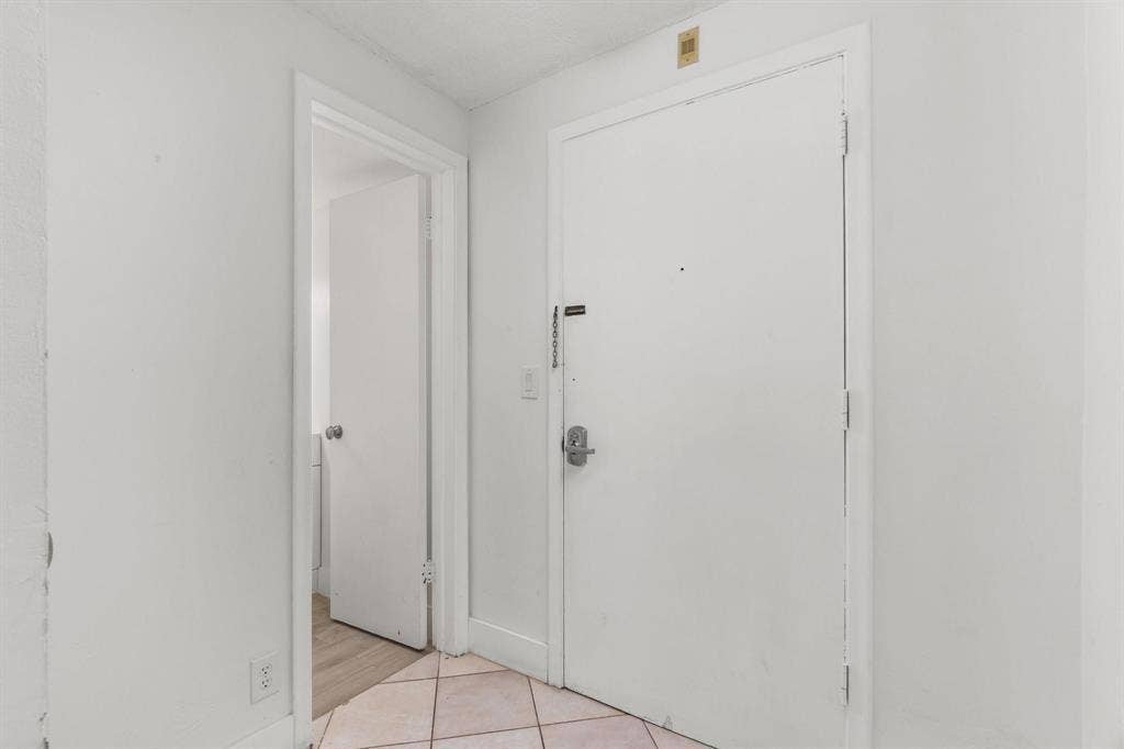 418 S CYPRESS Road, #106, Pompano Beach, FL 33060 GetMedia (23)