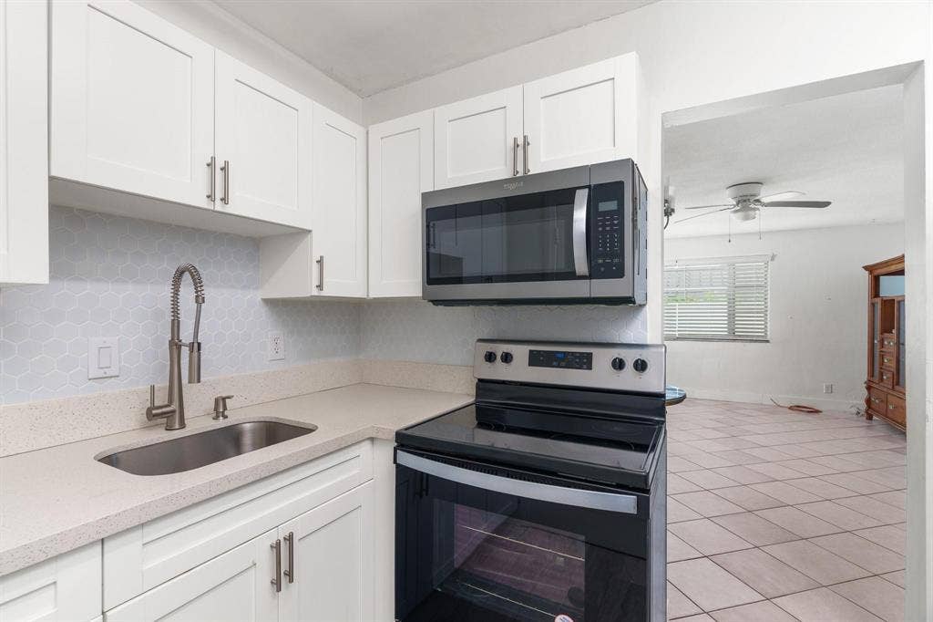 418 S CYPRESS Road, #106, Pompano Beach, FL 33060 GetMedia (30)