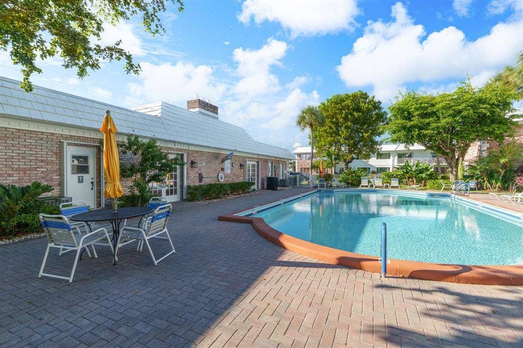 418 S CYPRESS Road, #106, Pompano Beach, FL 33060 GetMedia (25)