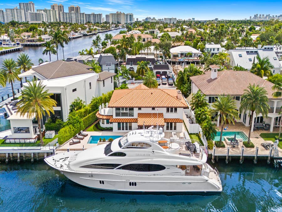 Property photo for 3091 NE 42nd Street, Fort Lauderdale, FL