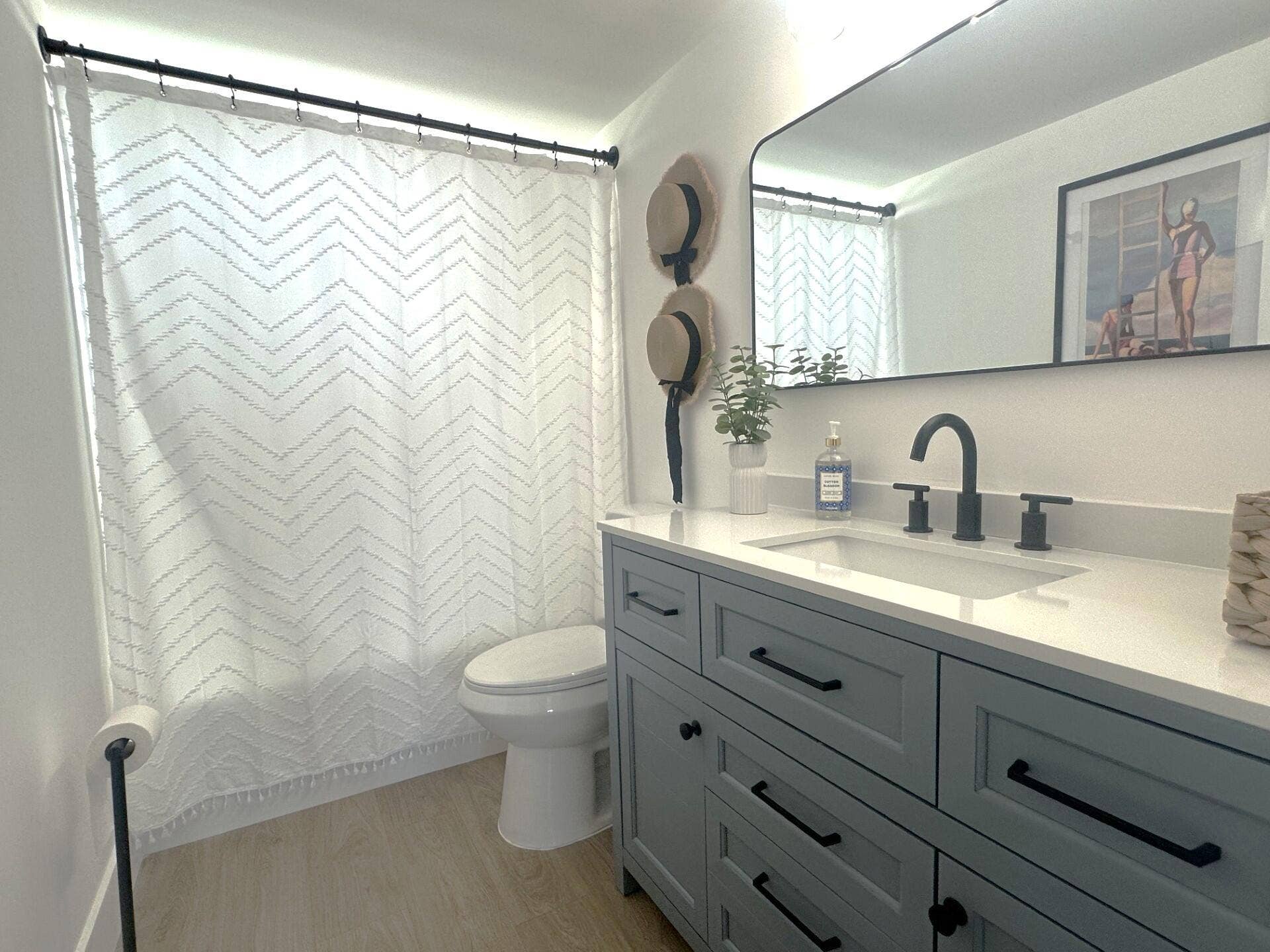 2555 NE 11th Street, #804, Fort Lauderdale, FL 33304 Bathroom