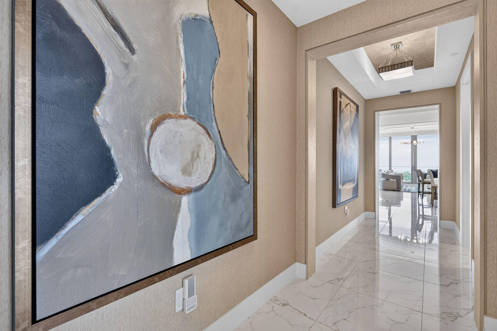 1 Water Club Way, #1904, North Palm Beach, FL 33408 Entry hall