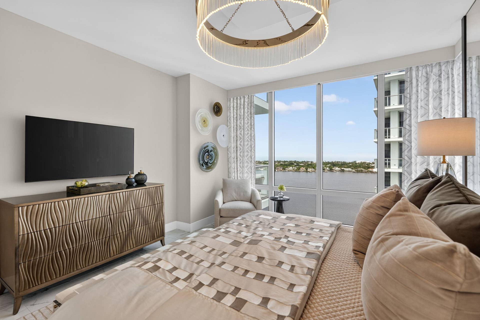 1 Water Club Way, #1904, North Palm Beach, FL 33408 Primary Bedroom