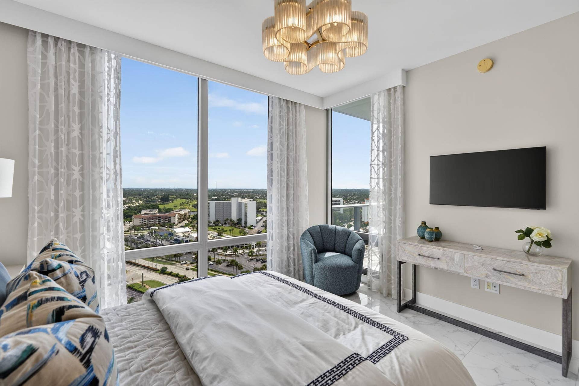 1 Water Club Way, #1904, North Palm Beach, FL 33408 second bedroom