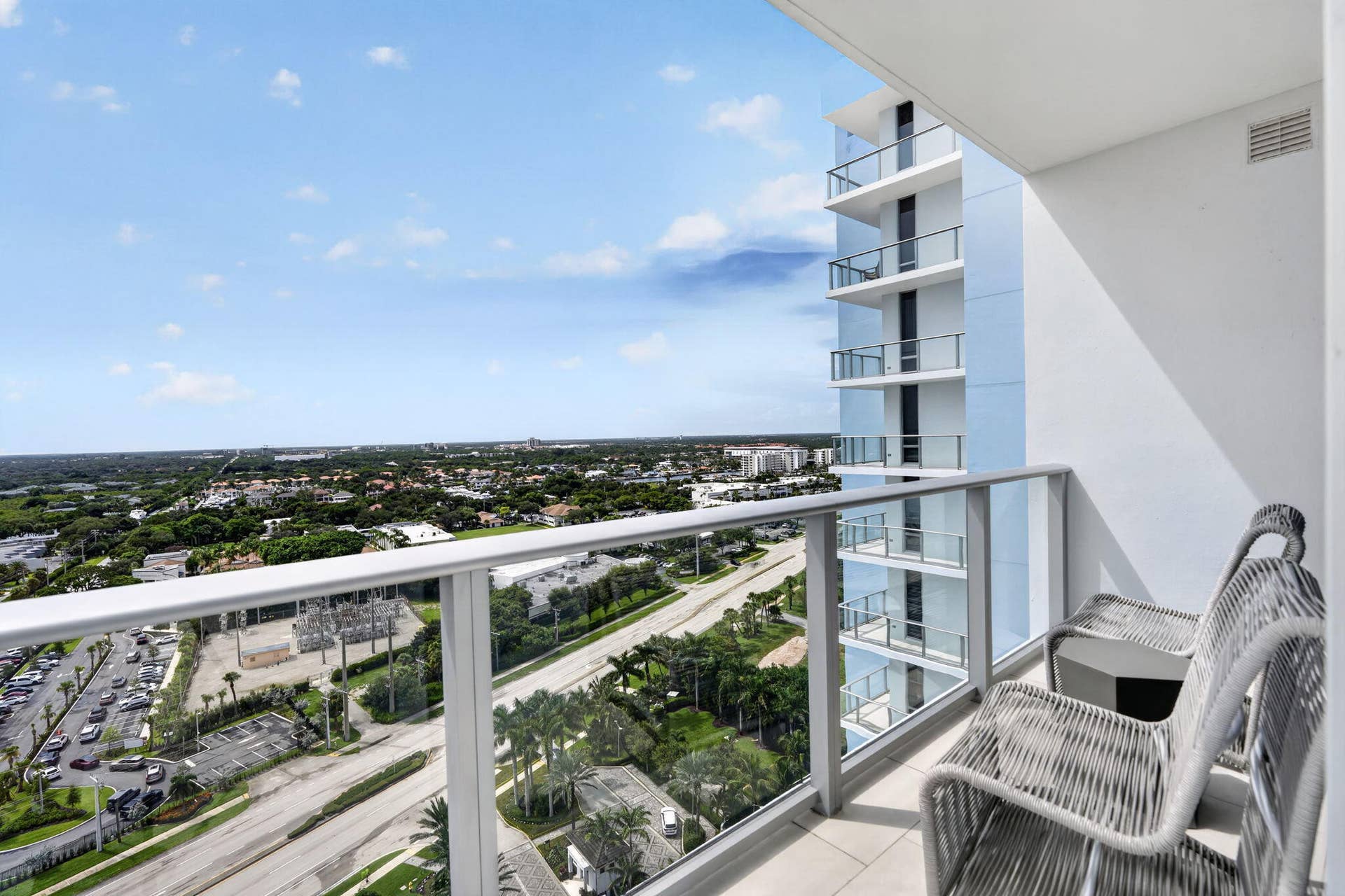 1 Water Club Way, #1904, North Palm Beach, FL 33408 western balcony view