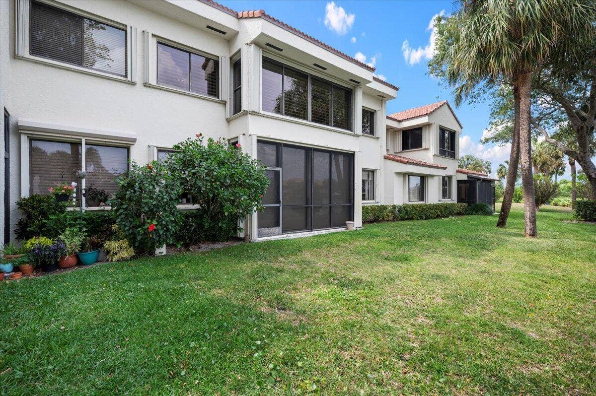 402 SEA OATS Drive, #F, Juno Beach, FL 33408 03-LUX0991