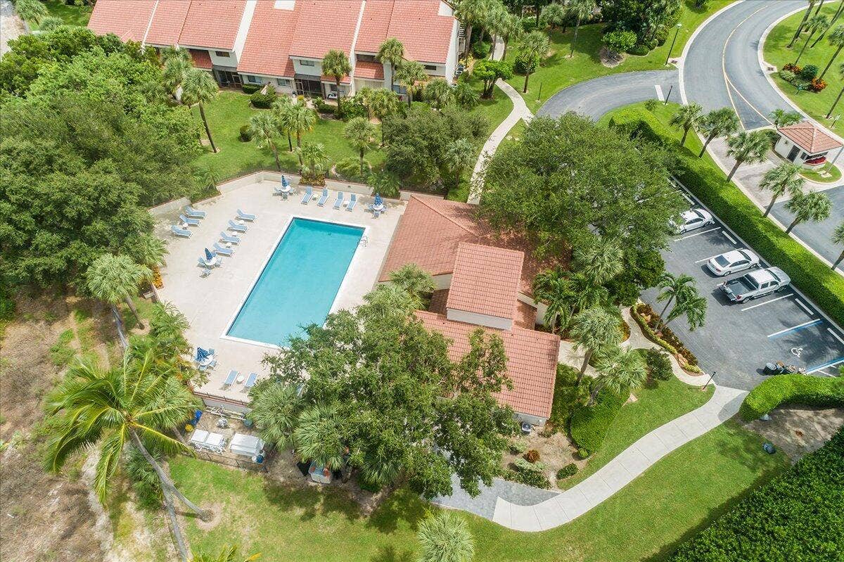 402 SEA OATS Drive, #F, Juno Beach, FL 33408 51-Sea Oats (2)