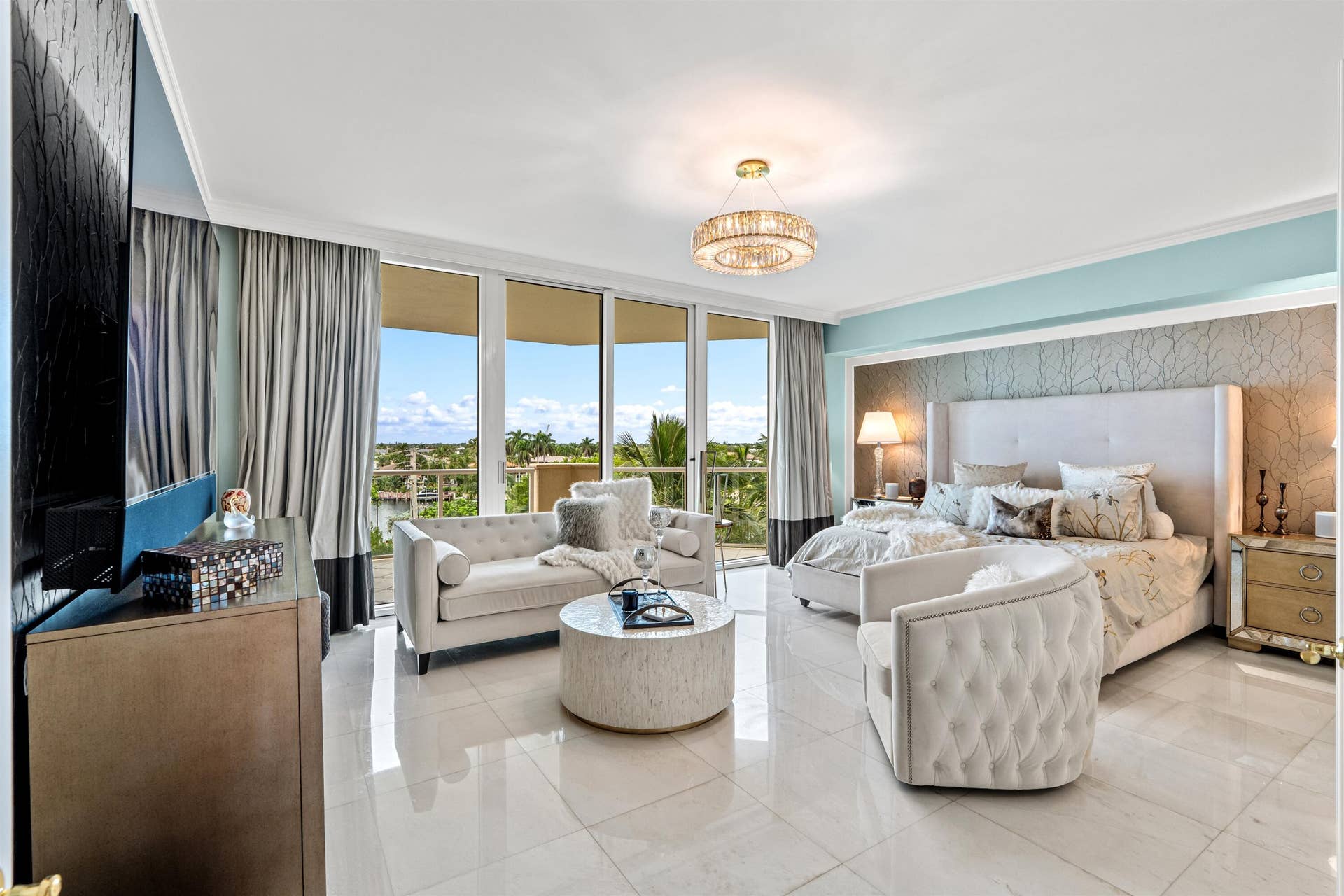 1063 Hillsboro Mile, #403, Hillsboro Beach, FL 33062 PRIMARY SUITE