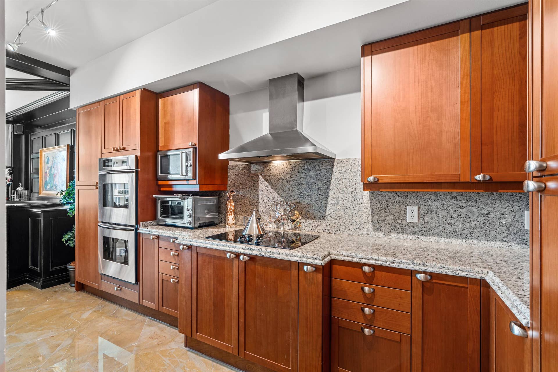 1063 Hillsboro Mile, #403, Hillsboro Beach, FL 33062 KITCHEN