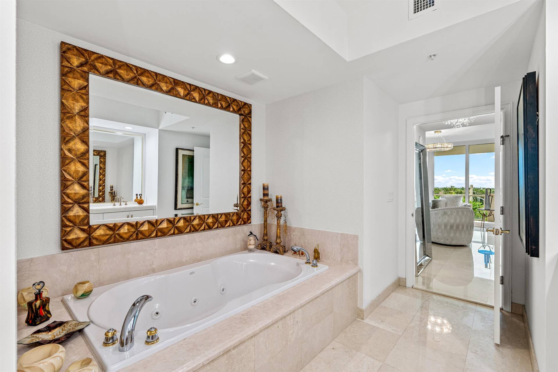 1063 Hillsboro Mile, #403, Hillsboro Beach, FL 33062 PRIMARY BATH