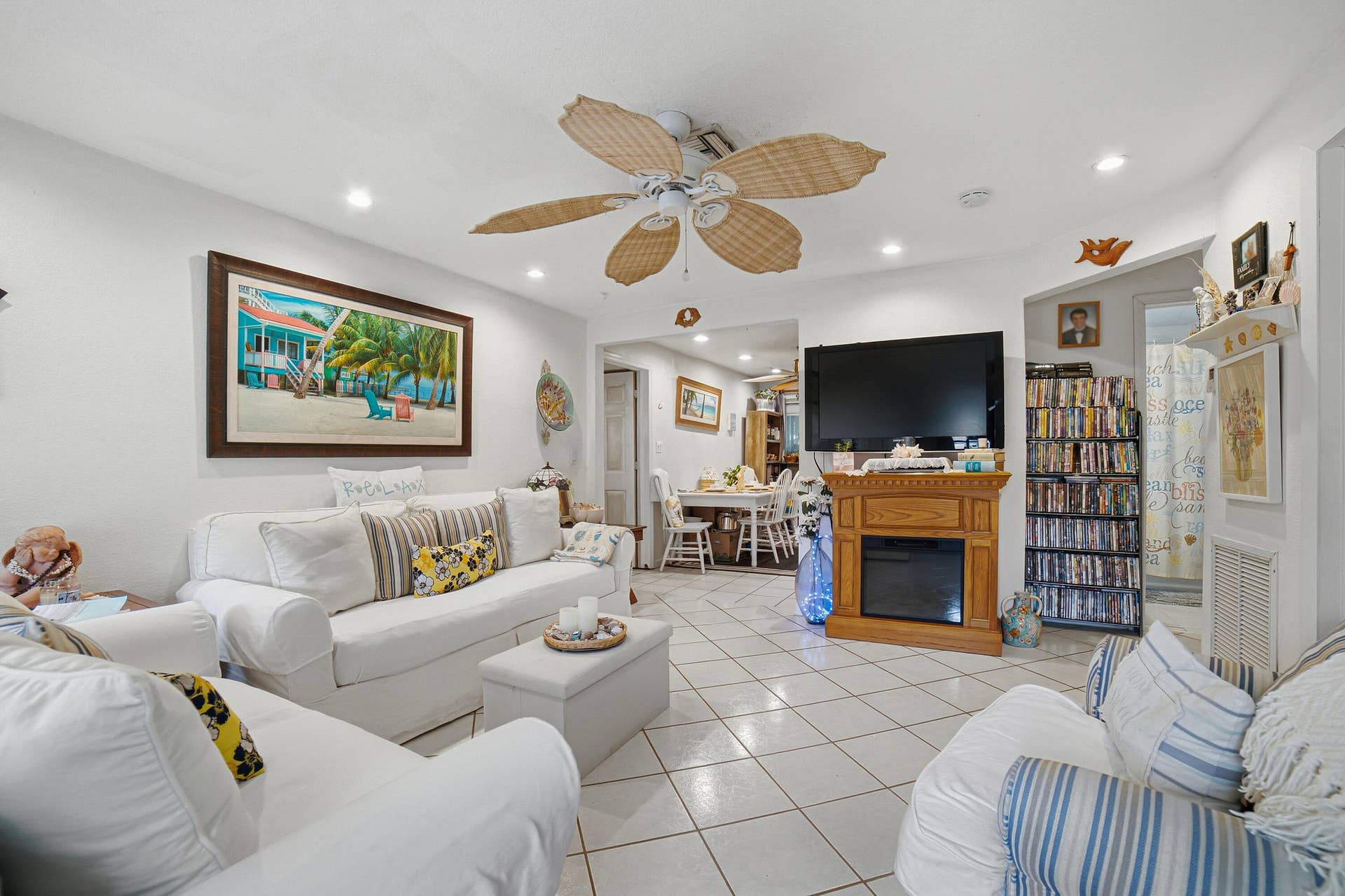 4269 SW 50TH Street, Dania Beach, FL 33314 Livingroom