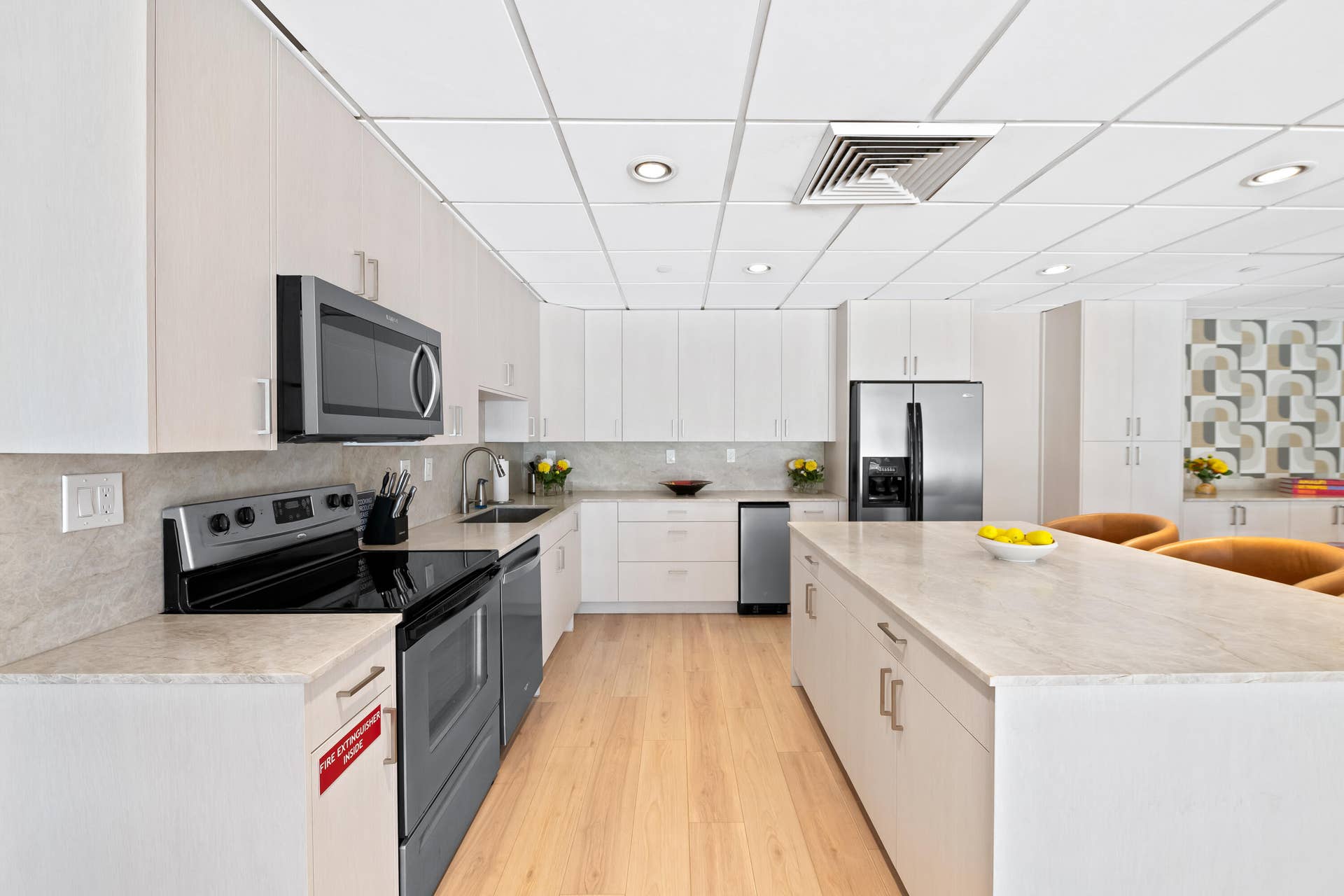 3750 GALT OCEAN Drive, #101, Fort Lauderdale, Fort Lauderdale, FL 33308 Community Room Kitchen
