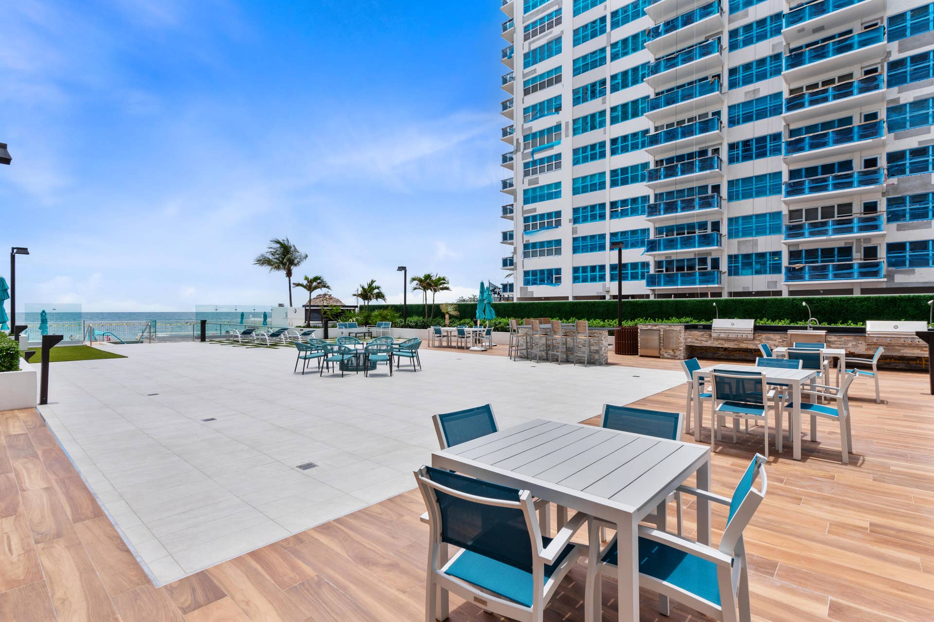 3750 GALT OCEAN Drive, #101, Fort Lauderdale, Fort Lauderdale, FL 33308 Outdoor kitchen