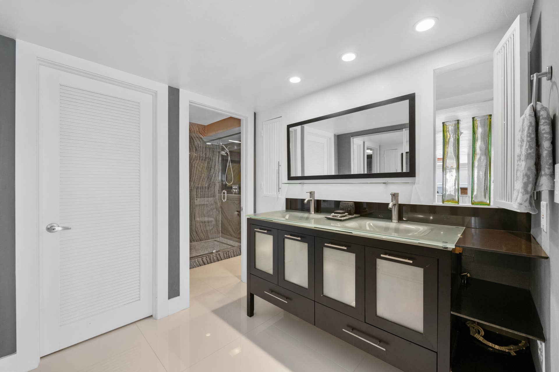 3750 GALT OCEAN Drive, #101, Fort Lauderdale, Fort Lauderdale, FL 33308 Primary bathroom