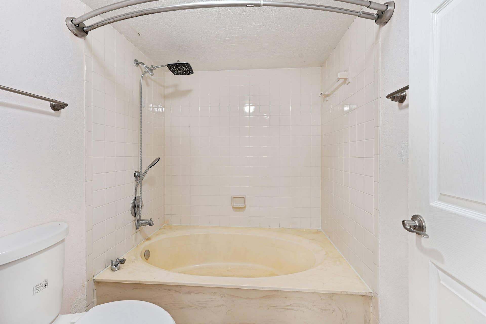 557 NW 97TH Avenue, Plantation, FL 33324 Primary Bathroom