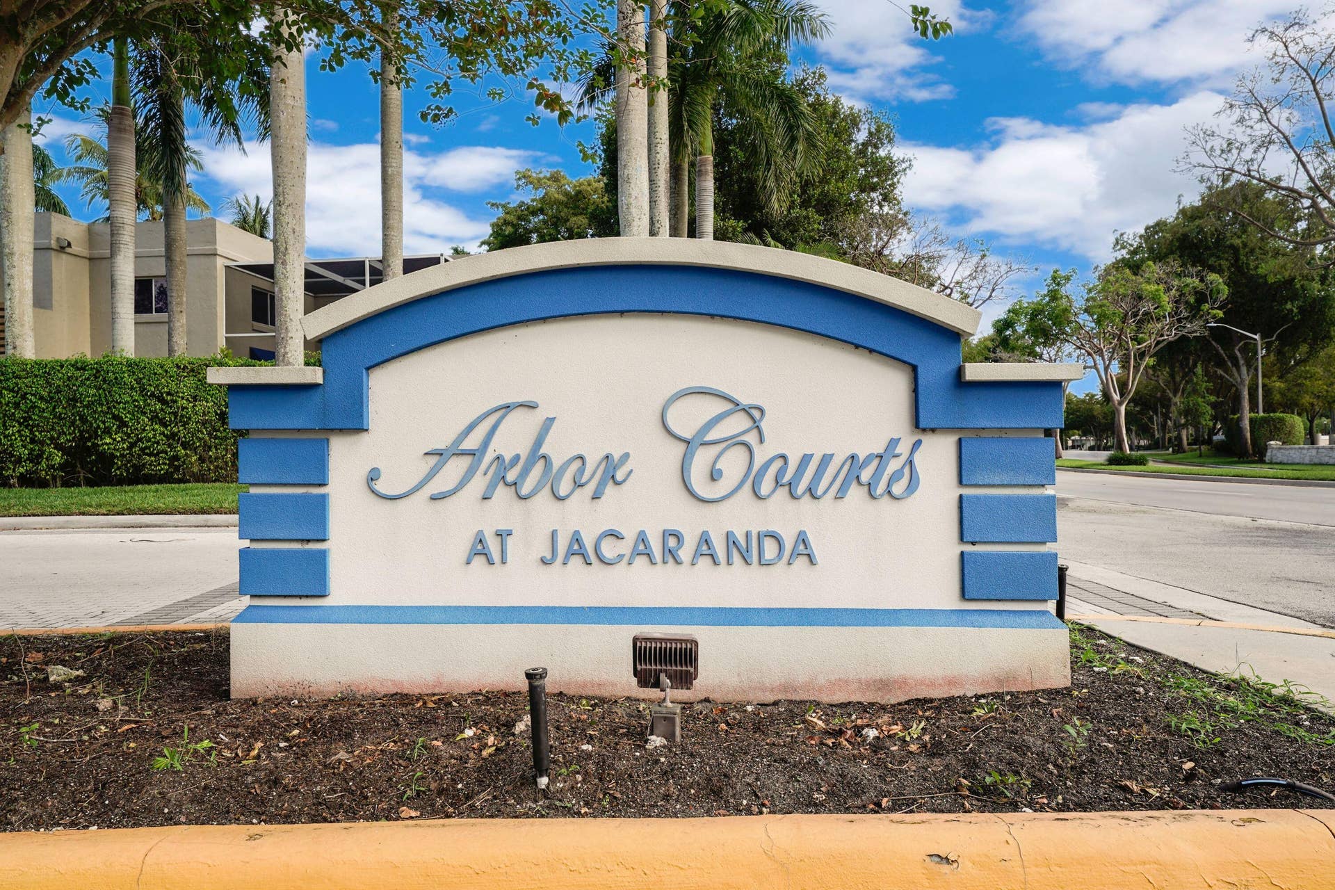 557 NW 97TH Avenue, Plantation, FL 33324 Arbor Courts