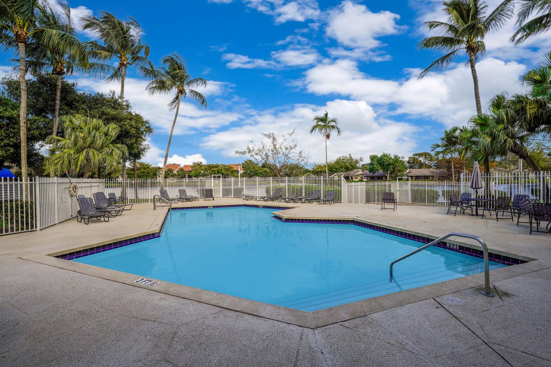 557 NW 97TH Avenue, Plantation, FL 33324 Community Pool