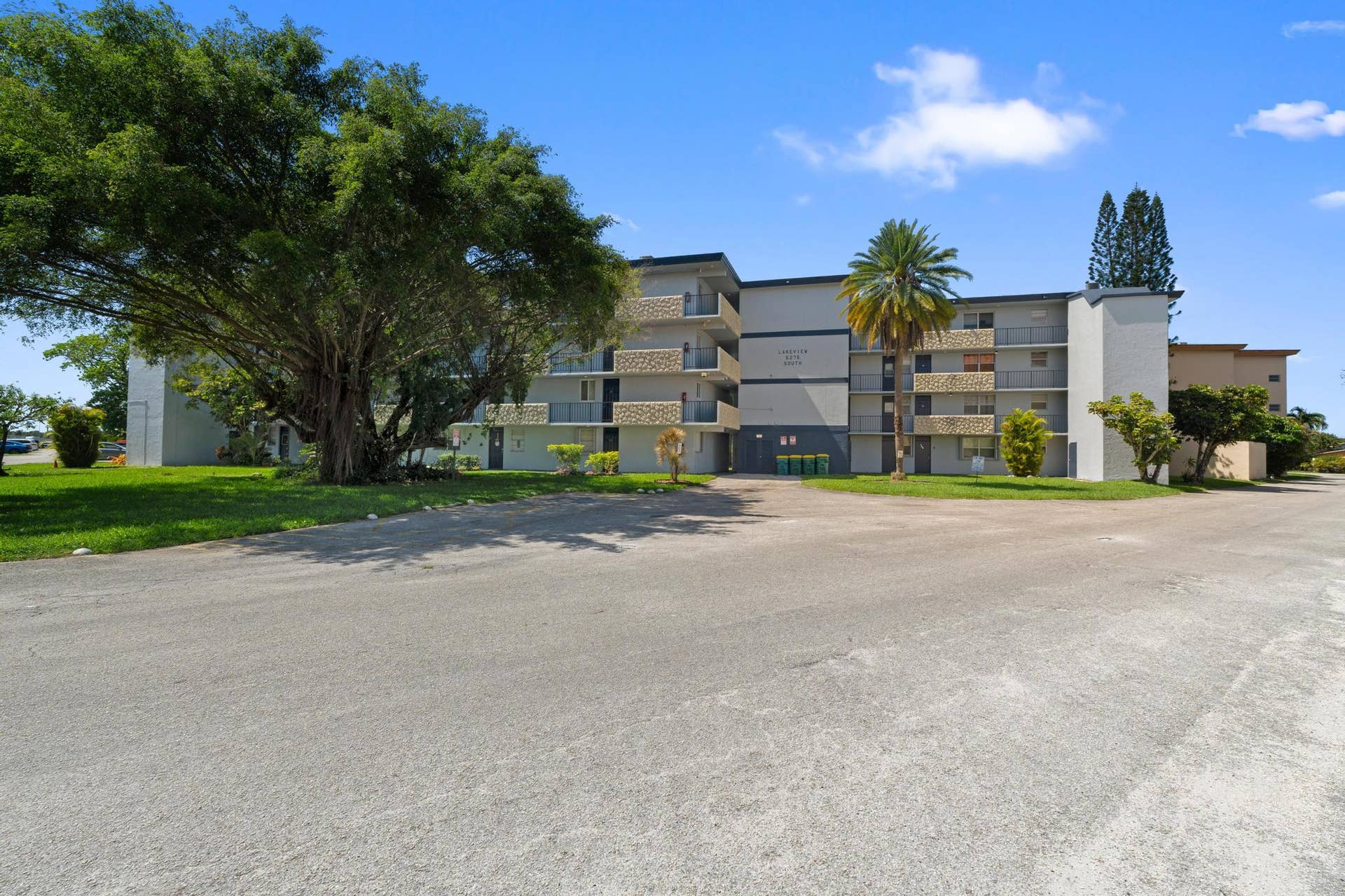5275 NW 10TH Court, #305, Plantation, FL 33313 1