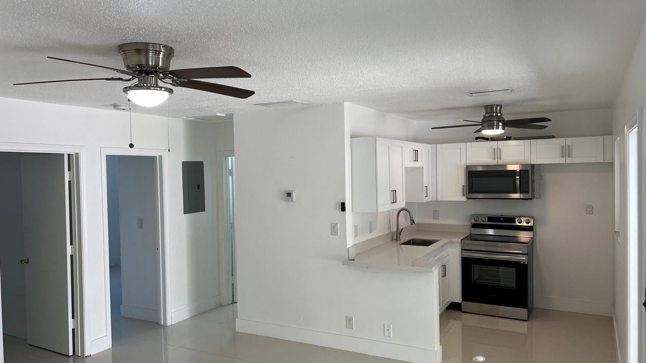 220 SE 22nd Avenue, #Unit 2, Pompano Beach, FL 33062 Photo 5