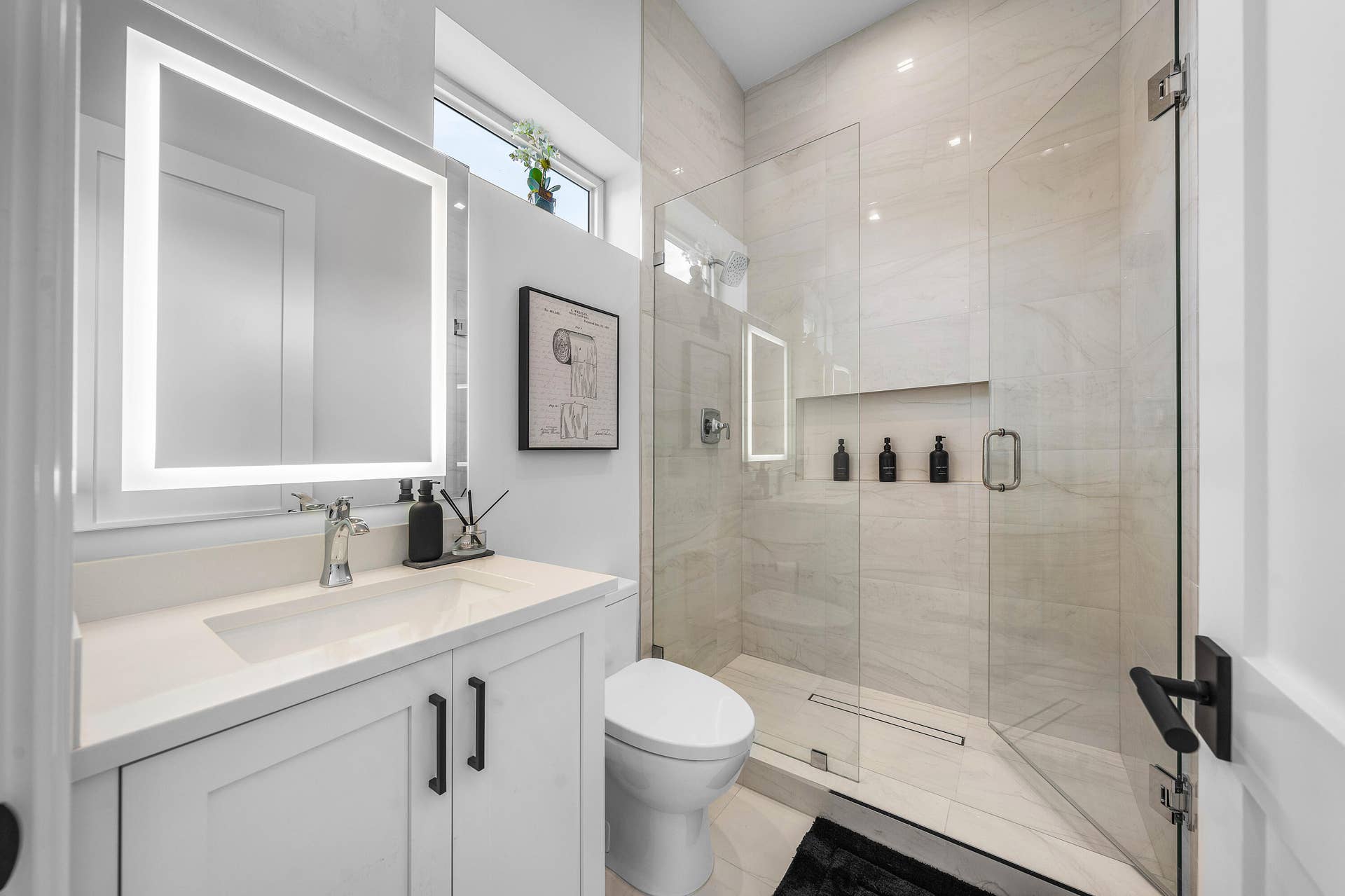12898 S Shore Drive, Palm Beach Gardens, FL 33410 Ensuite Full Bath