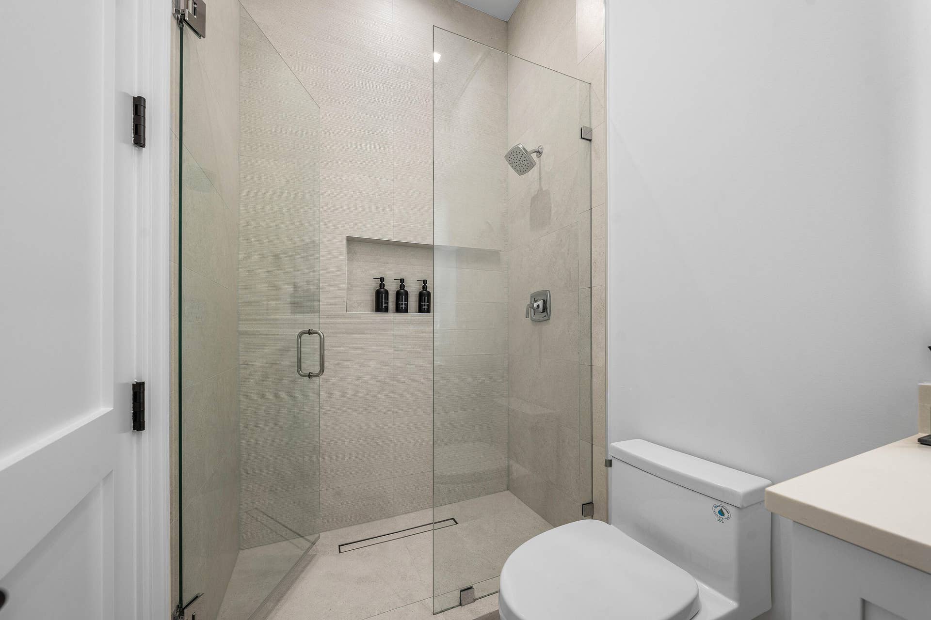 12898 S Shore Drive, Palm Beach Gardens, FL 33410 Ensuite Full Bath 4