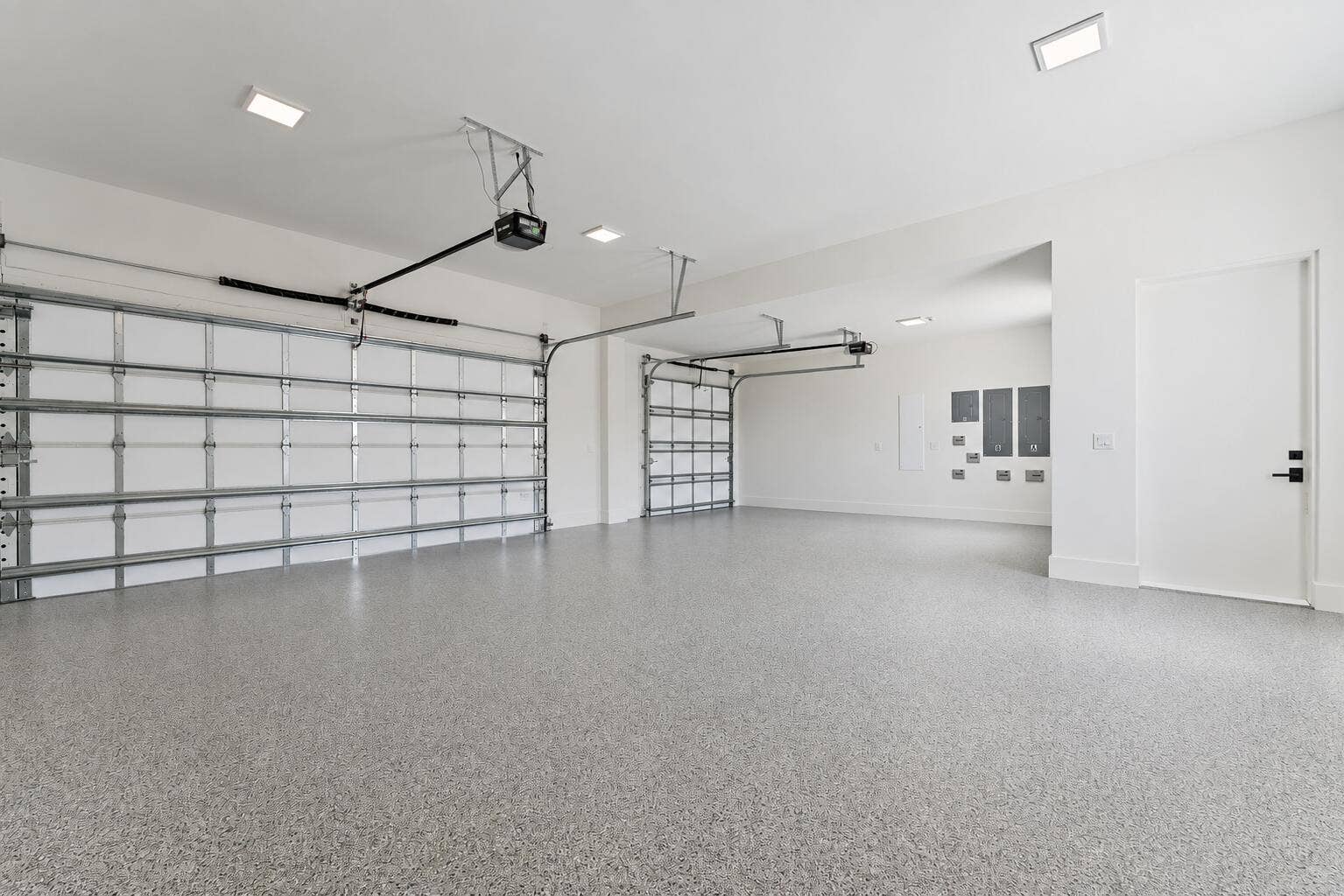 12898 S Shore Drive, Palm Beach Gardens, FL 33410 Oversized with polyaspartic epoxy floors and outdoor access