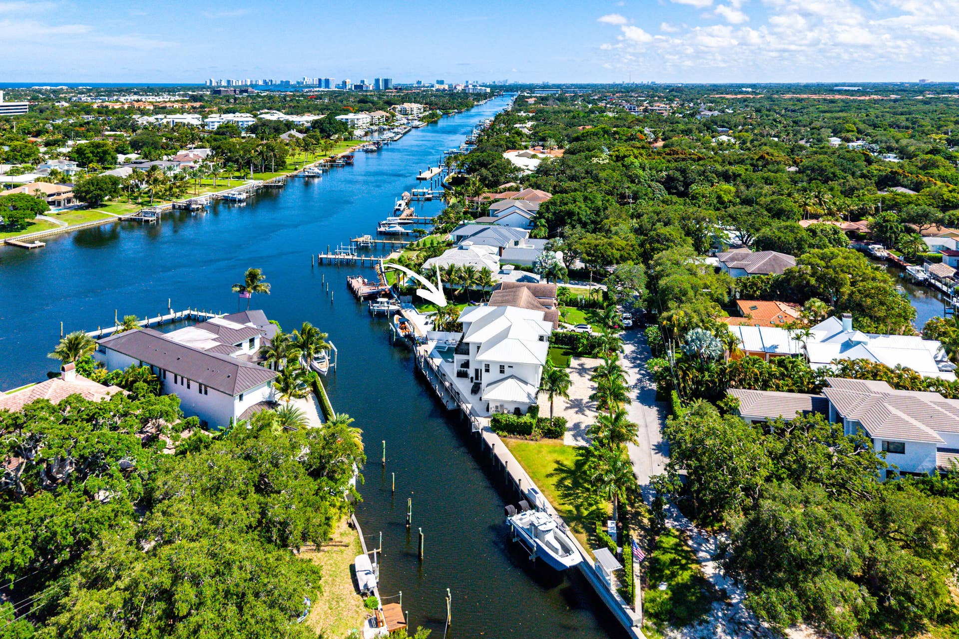 12898 S Shore Drive, Palm Beach Gardens, FL 33410 Prime Waterfront lot position.