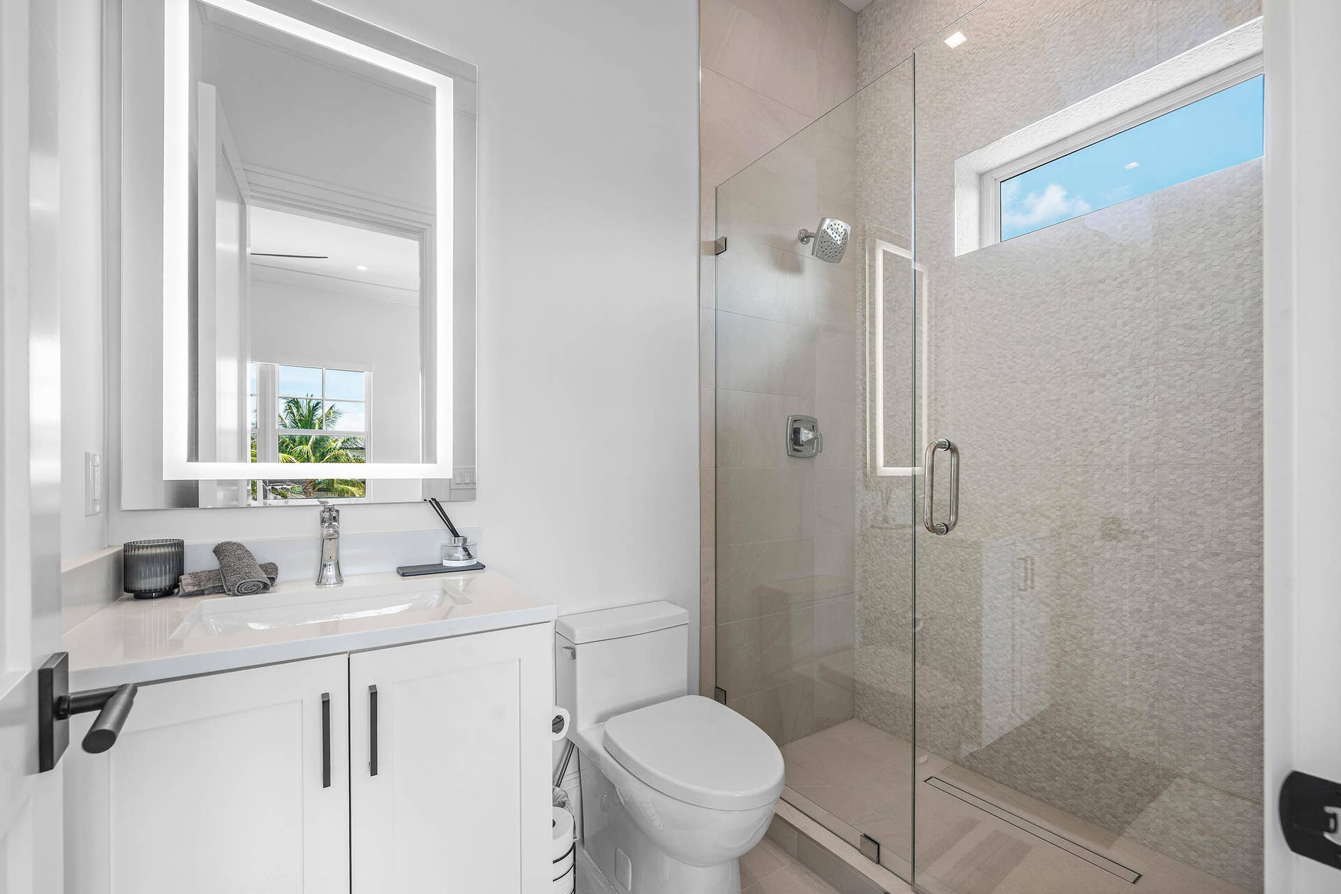 12898 S Shore Drive, Palm Beach Gardens, FL 33410 Ensuite Bath 5