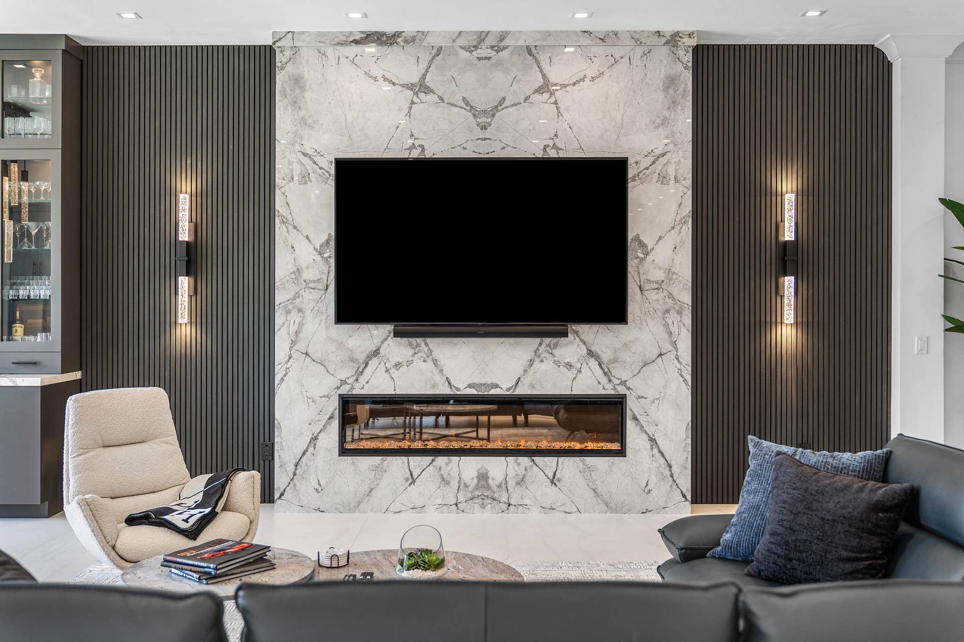 12898 S Shore Drive, Palm Beach Gardens, FL 33410 Entertainment Center