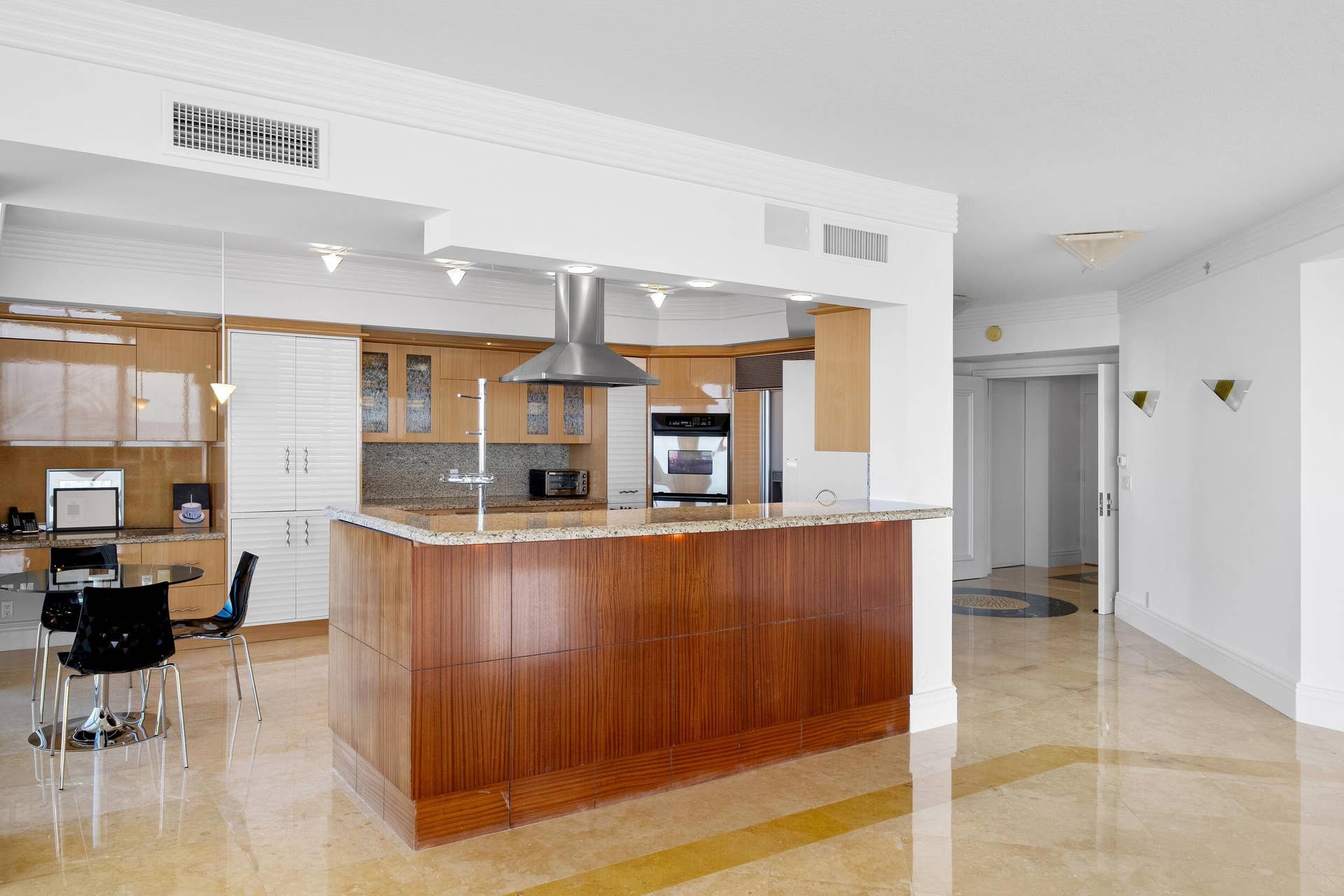 3100 N Ocean Boulevard, #1610, Fort Lauderdale, FL 33308 Open Kitchen