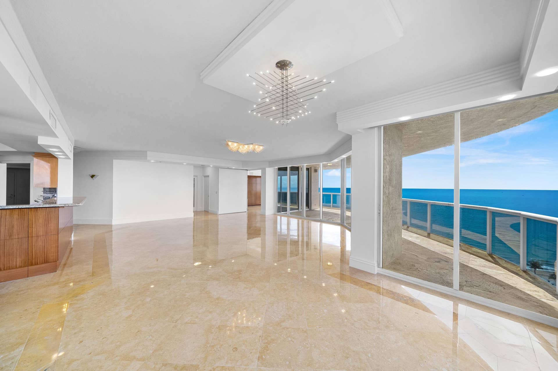 3100 N Ocean Boulevard, #1610, Fort Lauderdale, FL 33308 Living Area