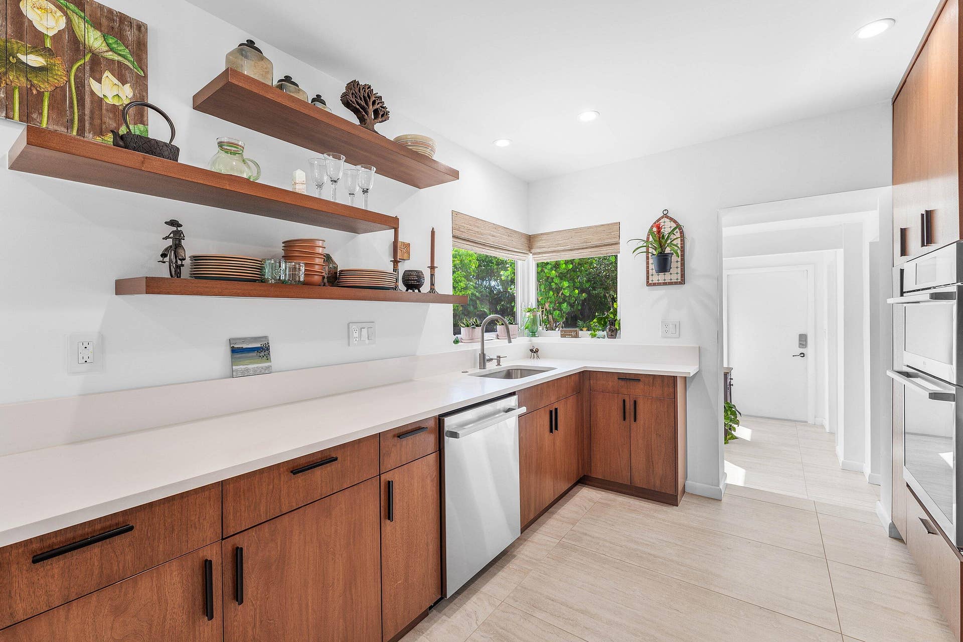 545 NW 7th Street, Boca Raton, FL 33432 Kitchen