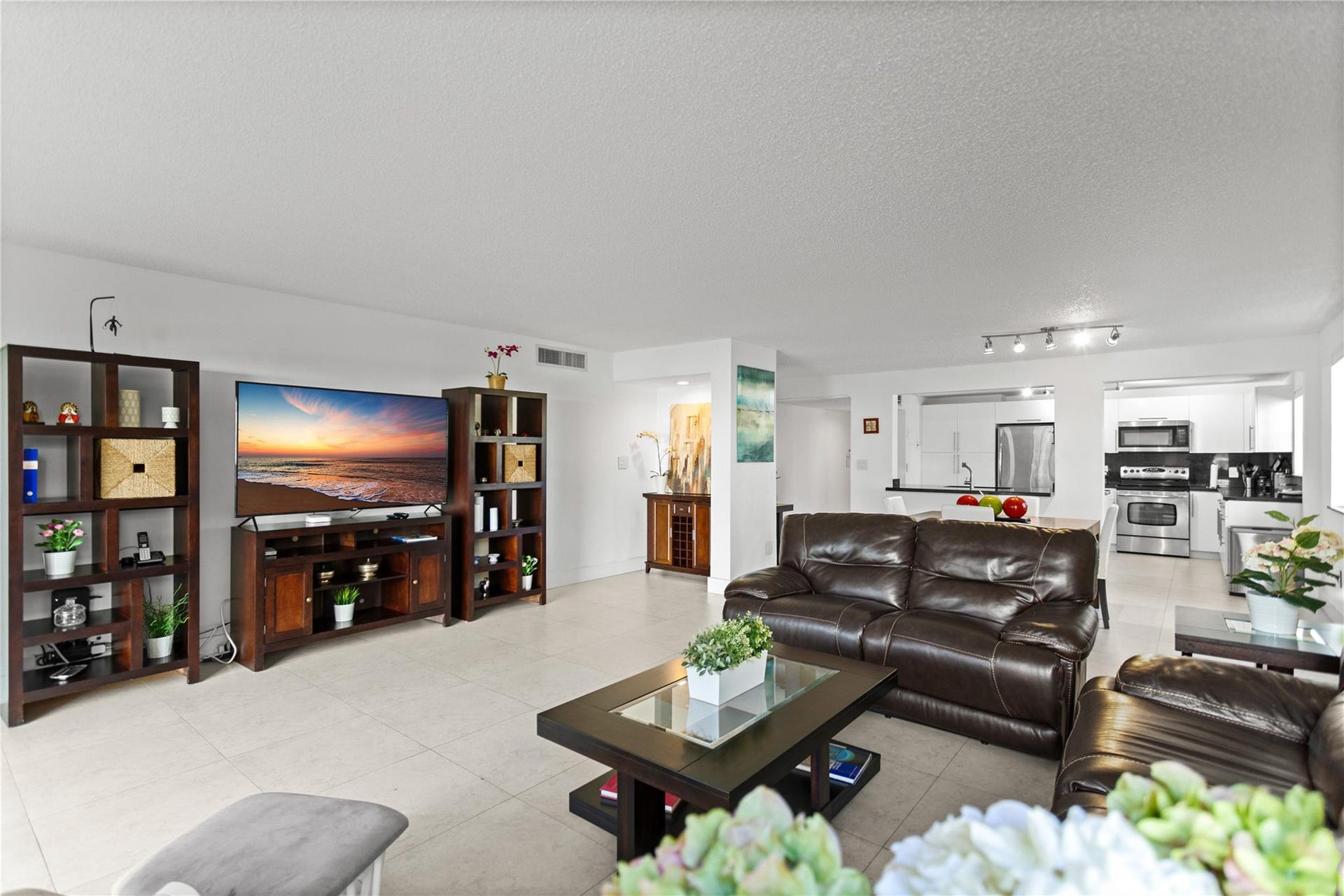 16051 Blatt Boulevard, #101, Weston, FL 33326 Photo 6