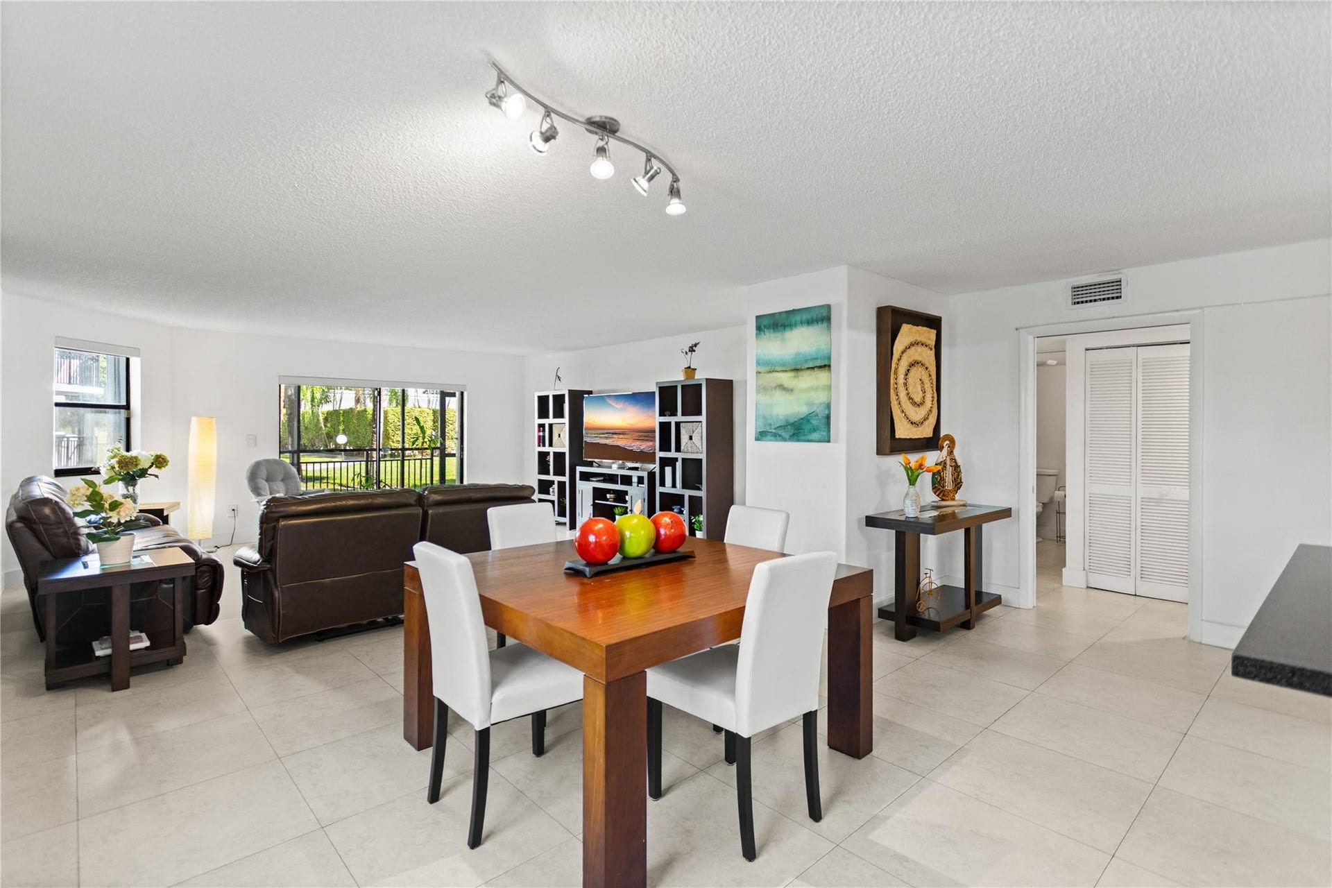 16051 Blatt Boulevard, #101, Weston, FL 33326 Photo 3