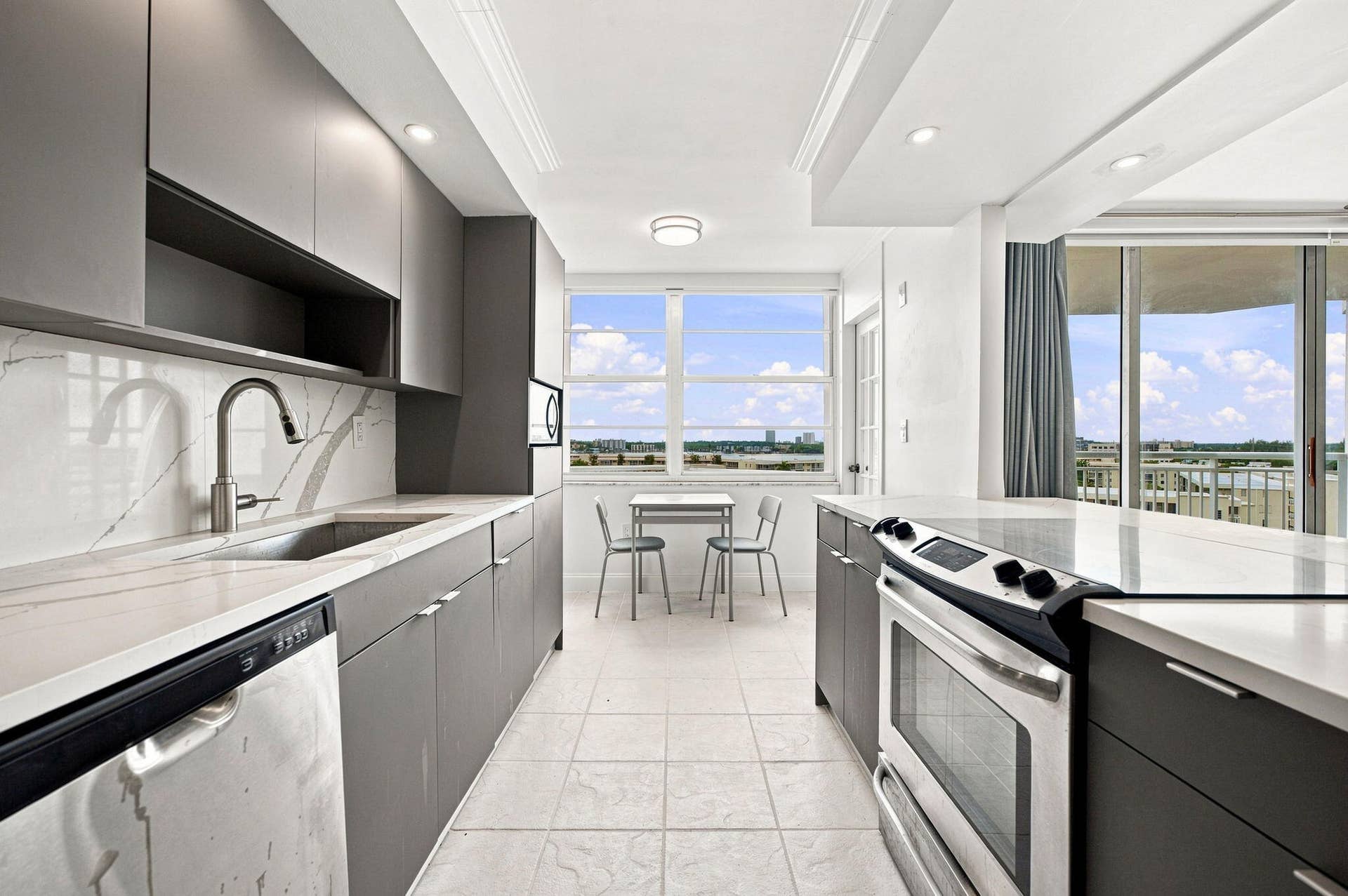10-web-or-mls-18021-biscayne-blvd-901
