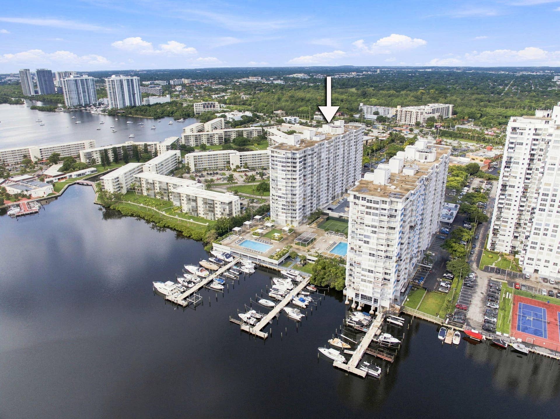 41-web-or-mls-18021-biscayne-blvd-901