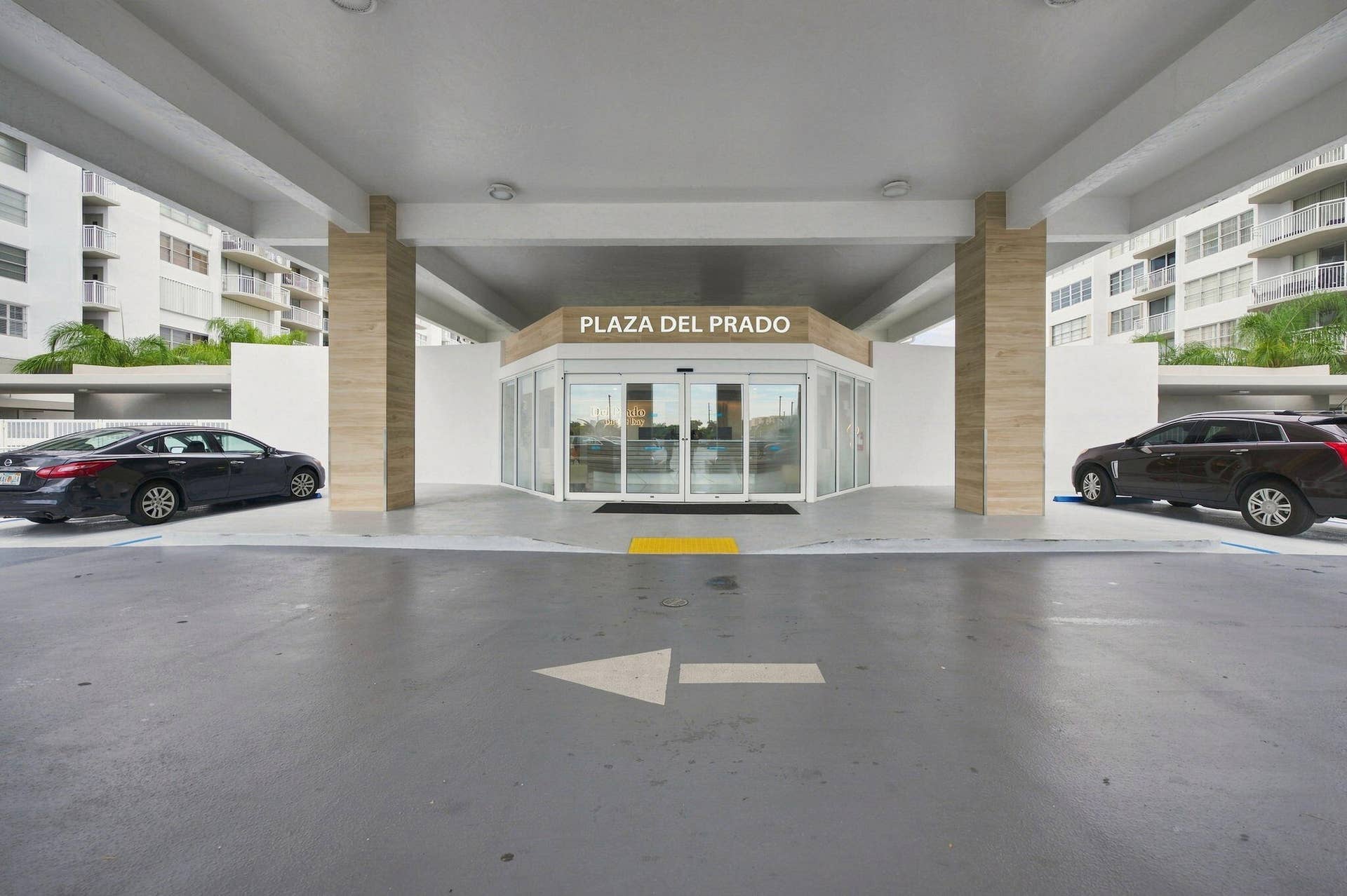 37-web-or-mls-18021-biscayne-blvd-901