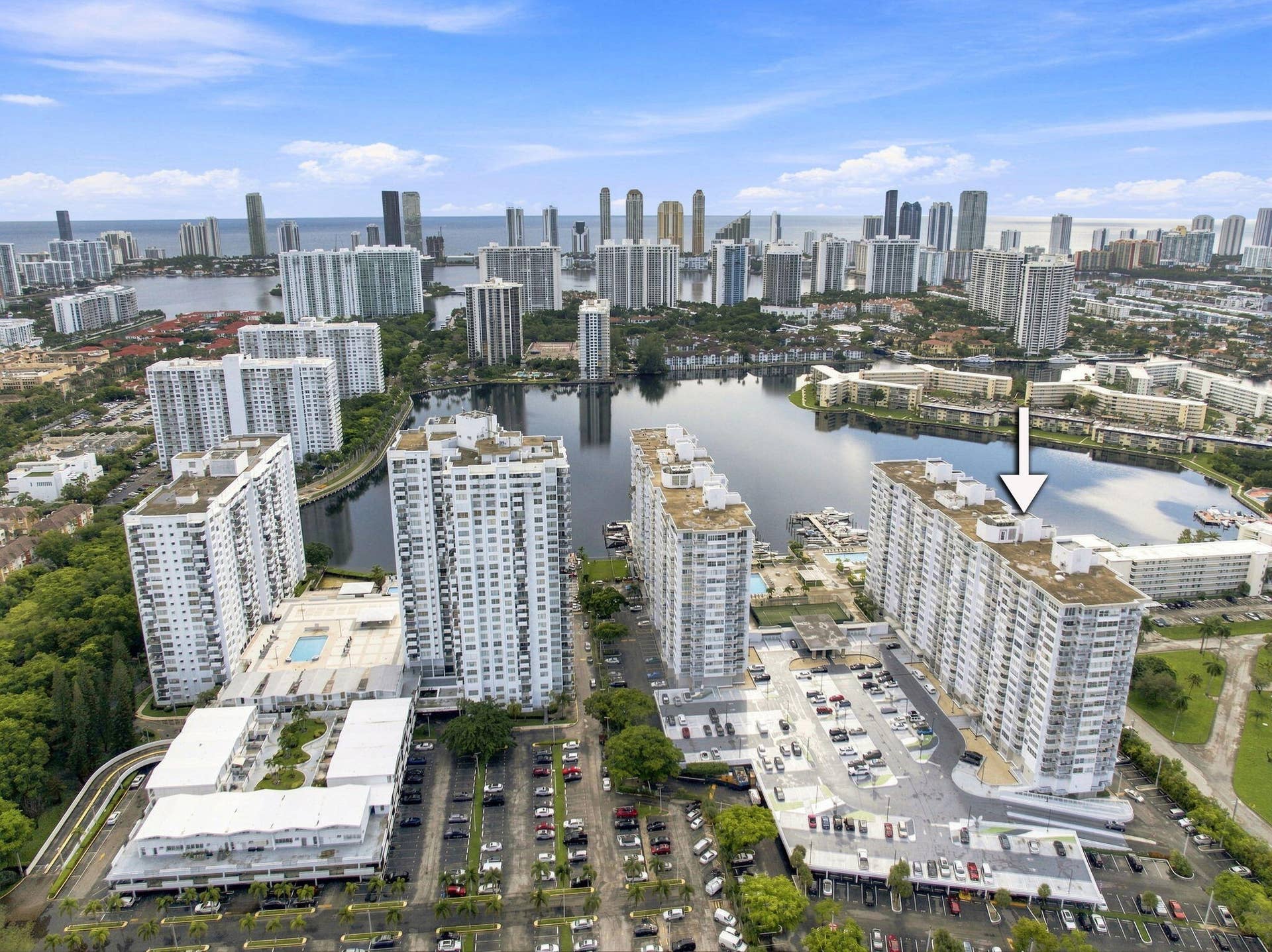 1-web-or-mls-18021-biscayne-blvd-901