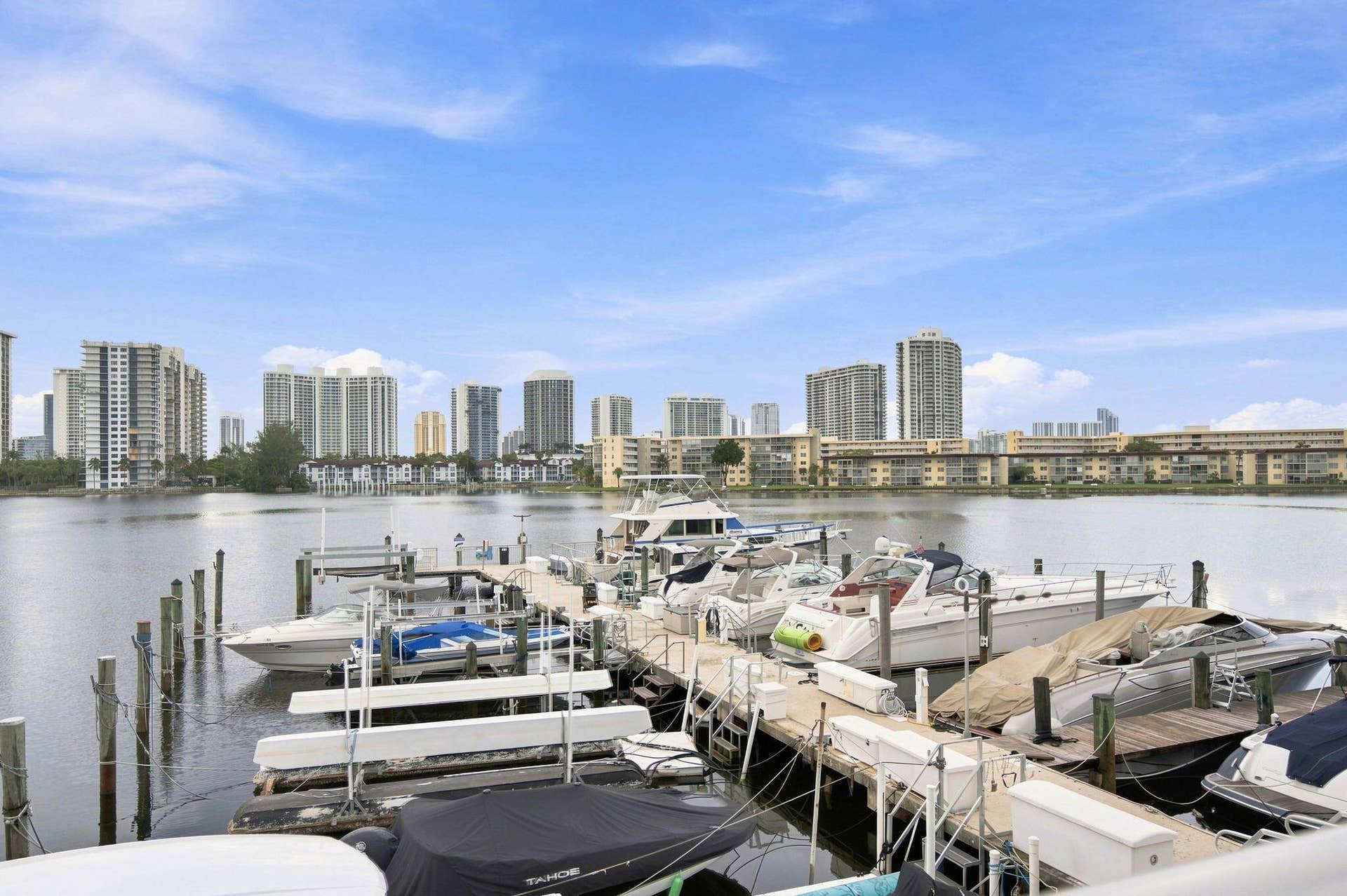 34-web-or-mls-18021-biscayne-blvd-901