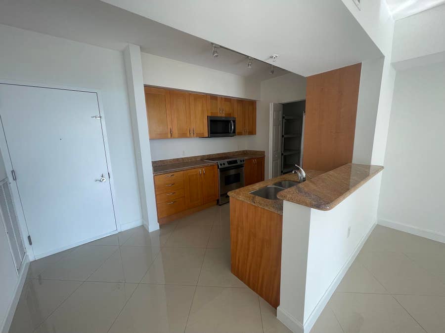Property photo for 1755 E HALLANDALE BEACH Boulevard, #1005E, Hallandale Beach, FL